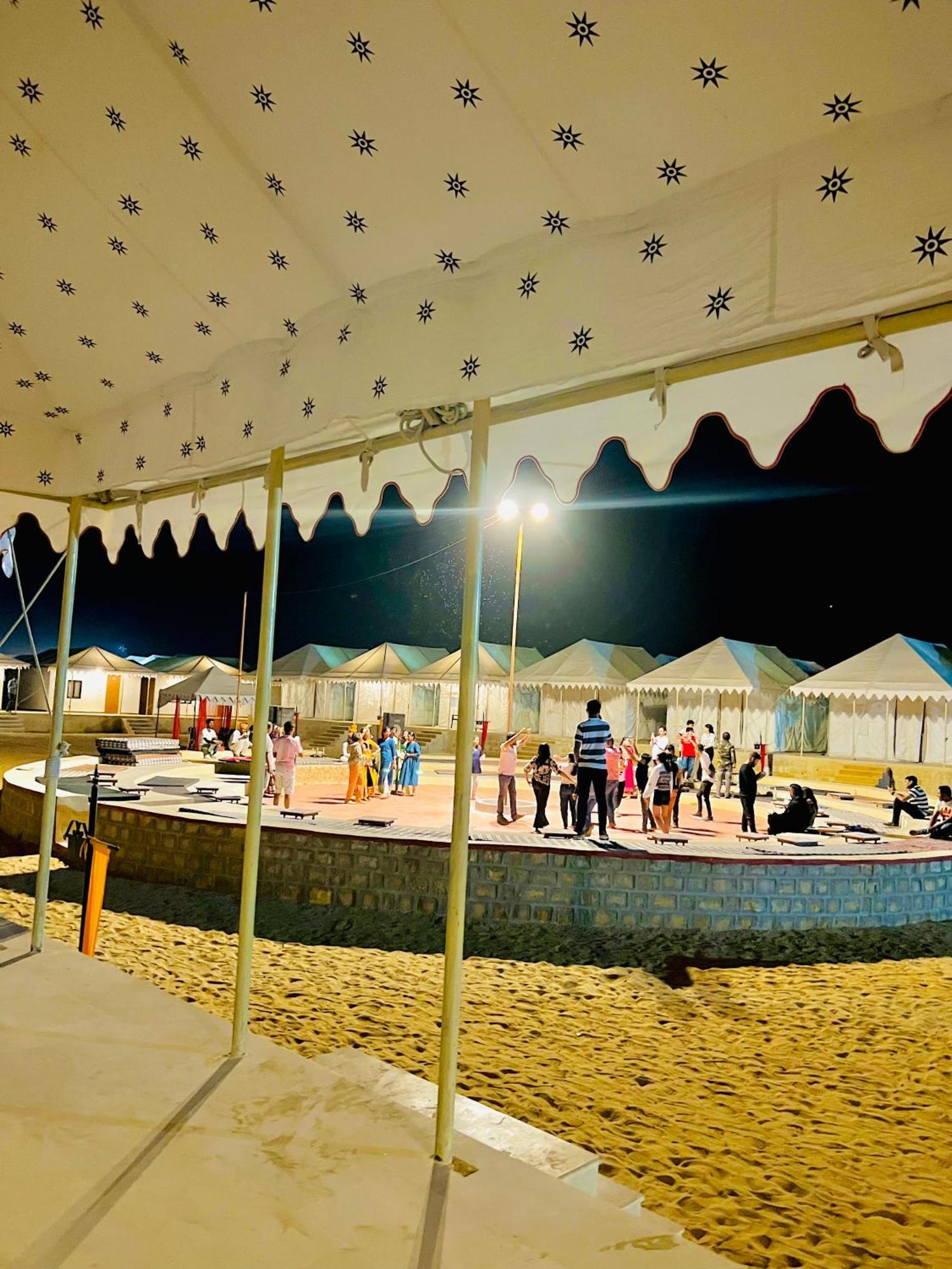 Hotel Raj Safari Jaisalmer Buitenkant foto