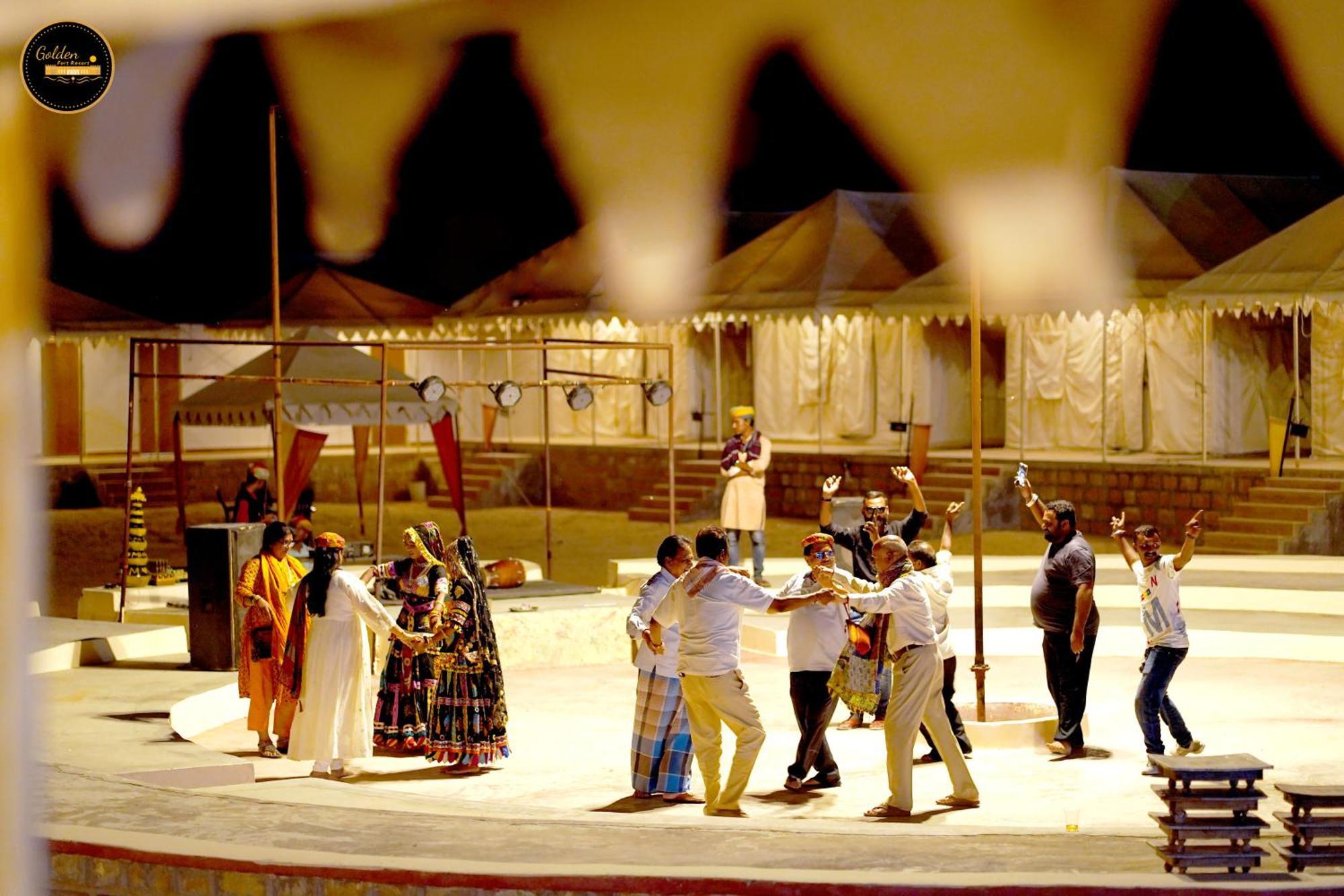 Hotel Raj Safari Jaisalmer Buitenkant foto